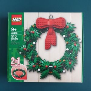 BNIB Lego Christmas Wreath 2-in-1